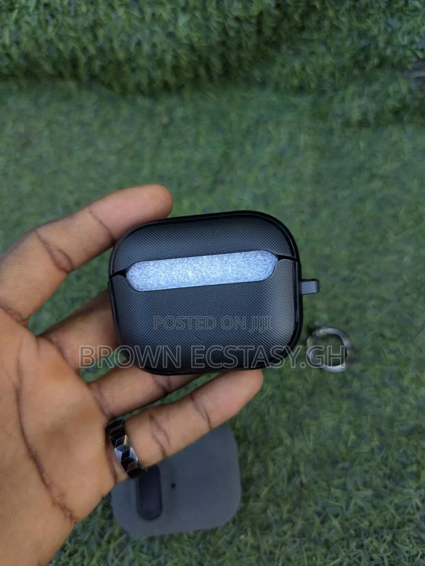 Samsung Galaxy Buds 3/ 3 Pro/ Buds 3 Fe Shock Proof Case · Photo 7