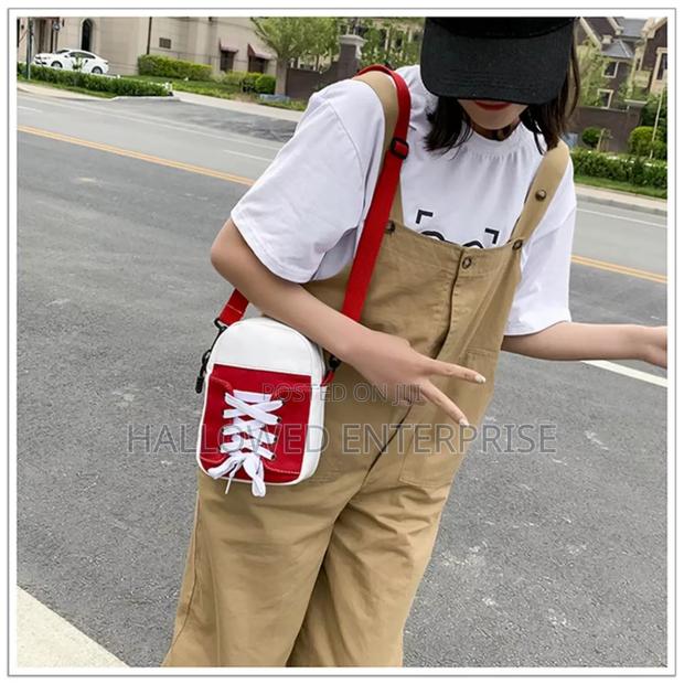New Fashion Trend Canvas Shoulder Bag · Photo 6