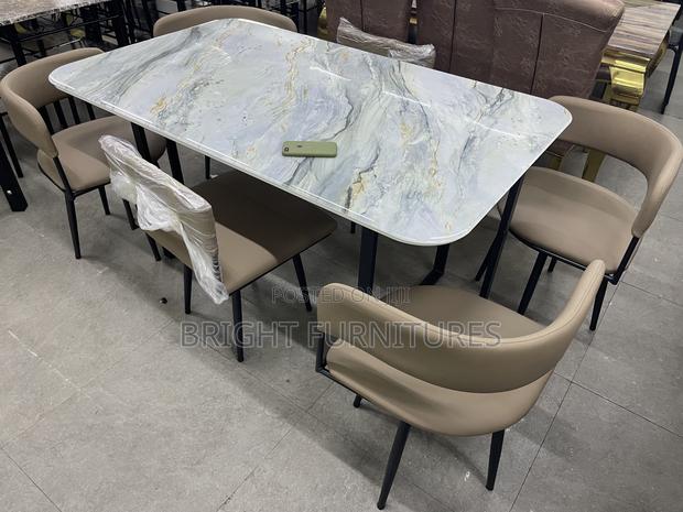 Quality 6 Seater Marble Dining Table · Photo 3