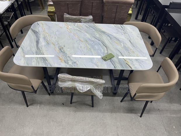 Quality 6 Seater Marble Dining Table · Photo 2