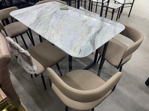 Quality 6 Seater Marble Dining Table · Photo 4