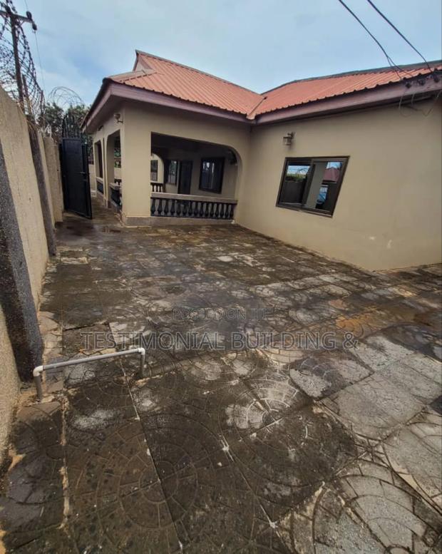 6bdrm House in Testimonial Building, Adenta for sale · Photo 2