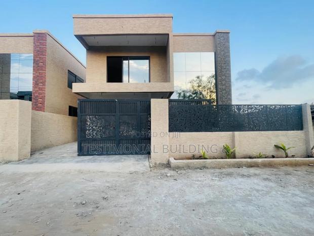 4bdrm House in Testimonial Building, School Junction for sale · Photo 4