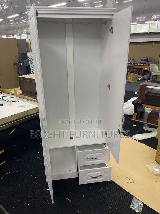 2 Doors Wooden Wardrobe · Photo 2