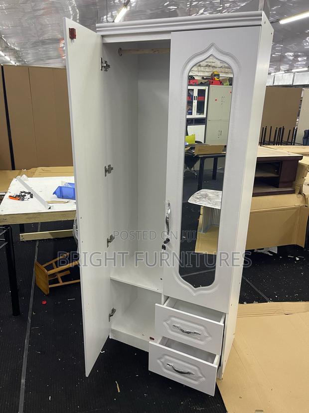 2 Doors Wooden Wardrobe · Photo 5
