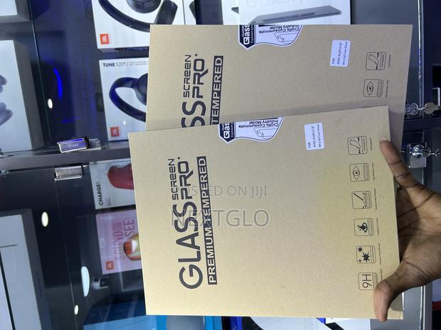 iPad 10th Gen iPad Protector · Photo 1