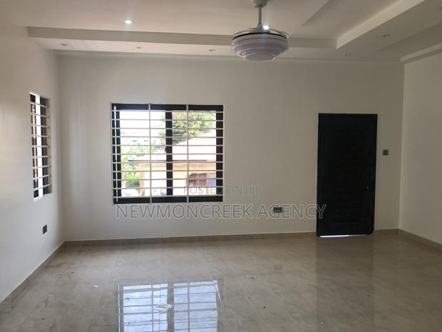 4bdrm Duplex in Oyarifa Estates, Accra Metropolitan for sale · Photo 3