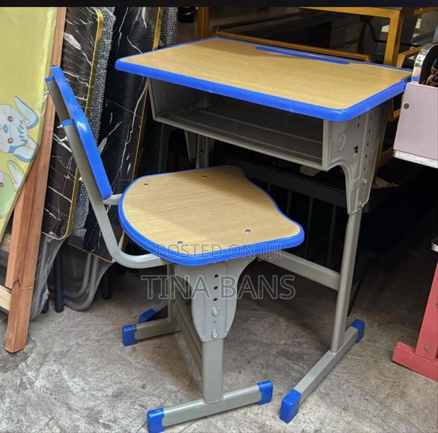 Study Chair and Table · Photo 1