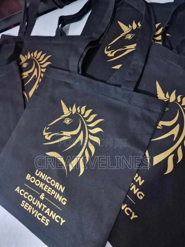 One Color Tote Bags · Photo 1