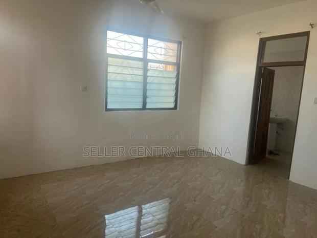 Spacious 2 Bedroom Executive Apartment · Photo 3
