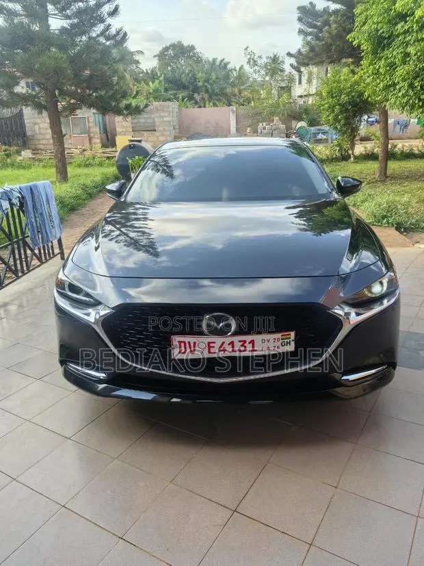 Mazda 3 2022 Black · Photo 1