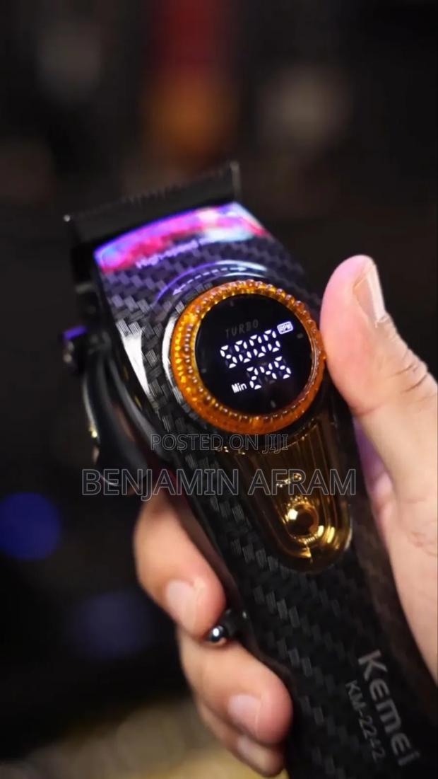 High Premium Hair Clippers for Professional Cuts Only · Photo 1