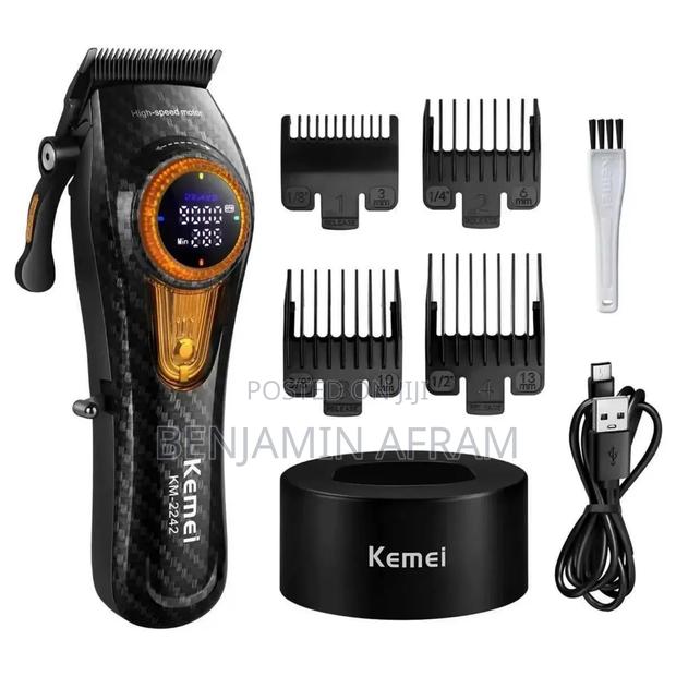 High Premium Hair Clippers for Professional Cuts Only · Photo 3