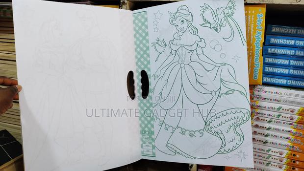 Handy Colouring Book With 100 Stickers · Photo 6