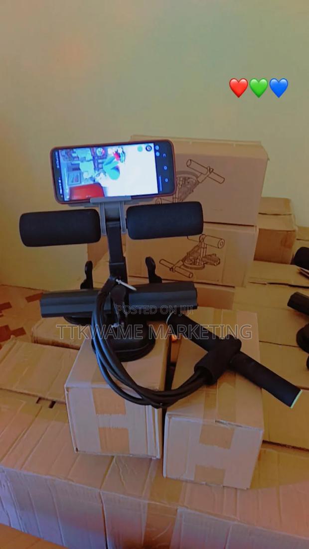 3 Stand Floor Sit Up Bar With Phone Holder · Photo 1