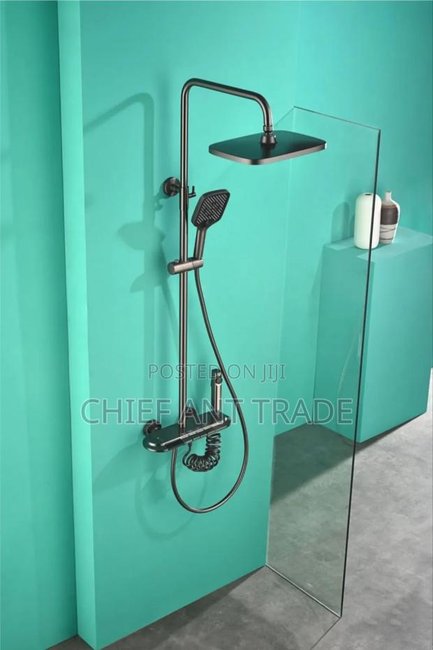 4 Flow Piano Shower 410 · Photo 1