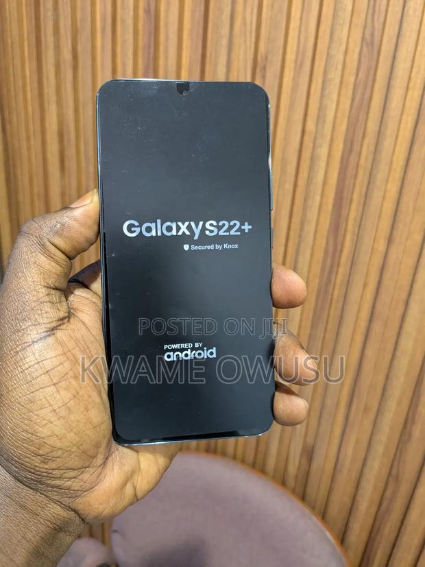 New Samsung Galaxy S22+ 5G 128 GB Black · Photo 2