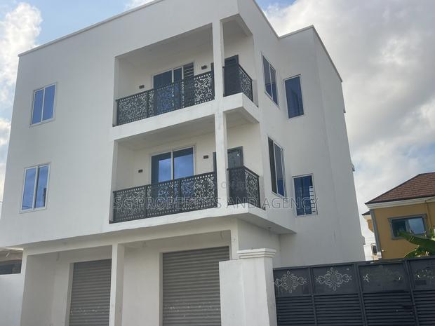 2bdrm Apartment in Lashibi, Sakumono for rent · Photo 1