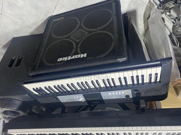 Yamaha PSR E233 · Photo 1