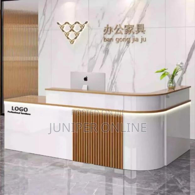 Reception Desk Emles Blusong · Photo 1