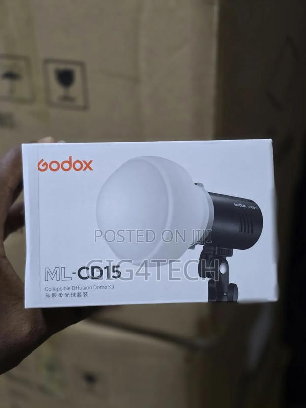 Godox Diffusion Dome With 3 Adapters for Flash and Mono Lights · Photo 1