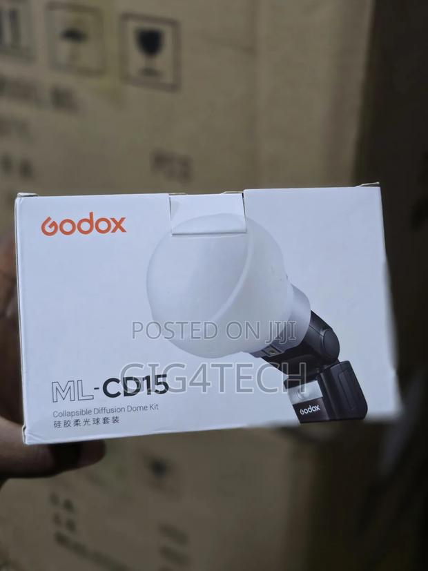 Godox Diffusion Dome With 3 Adapters for Flash and Mono Lights · Photo 2