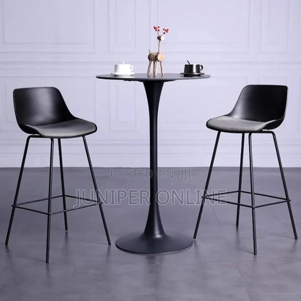 Cocktail Table Only Occupied · Photo 1