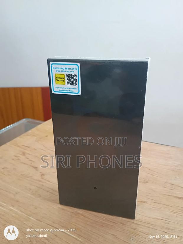 New Samsung Galaxy S22+ 5G 256 GB Green · Photo 1