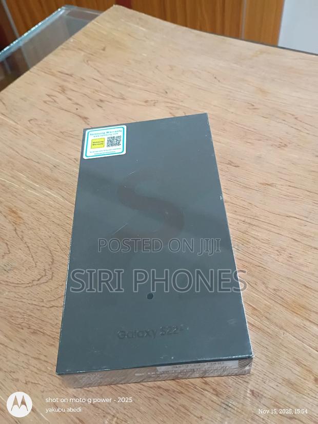 New Samsung Galaxy S22+ 5G 256 GB Green · Photo 2