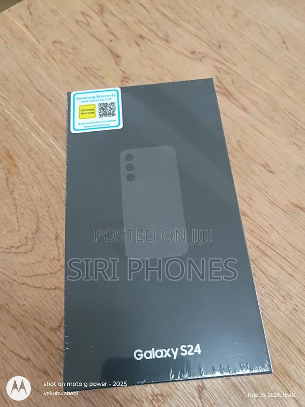 New Samsung Galaxy S24 256 GB Black · Photo 2