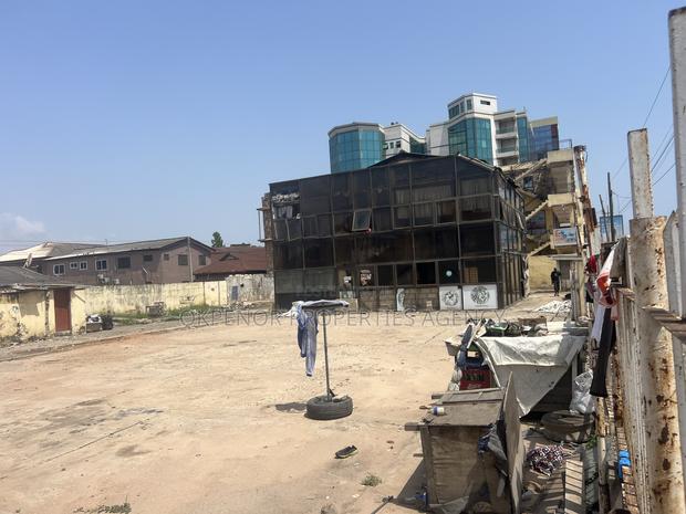 Roadside Land for Sale at Accra · Photo 7