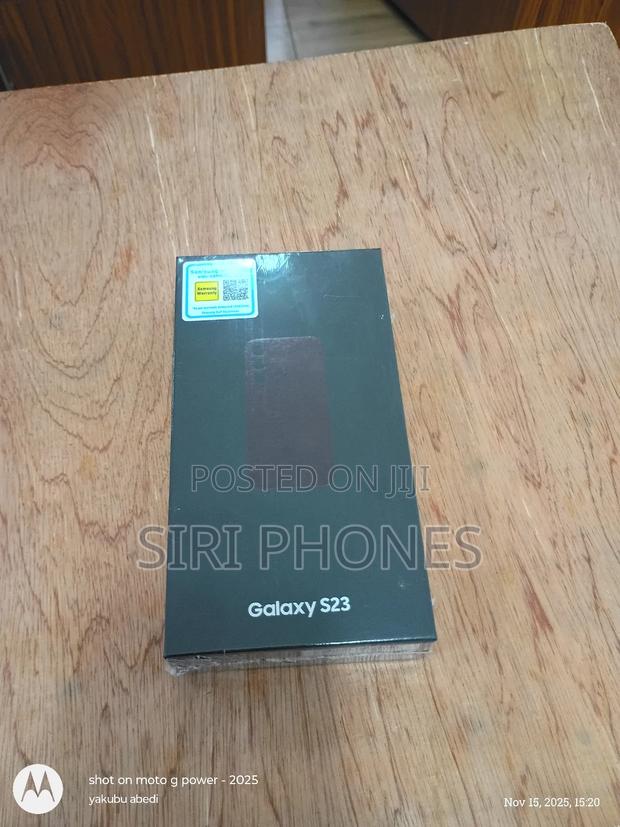 New Samsung Galaxy S23 256 GB Black · Photo 1