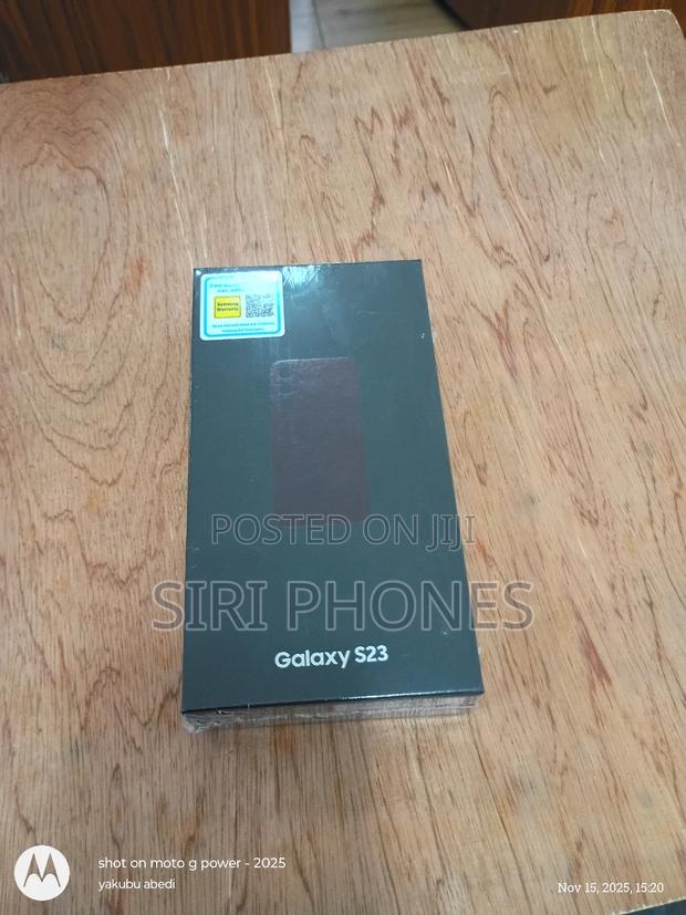 New Samsung Galaxy S23 256 GB Black · Photo 2