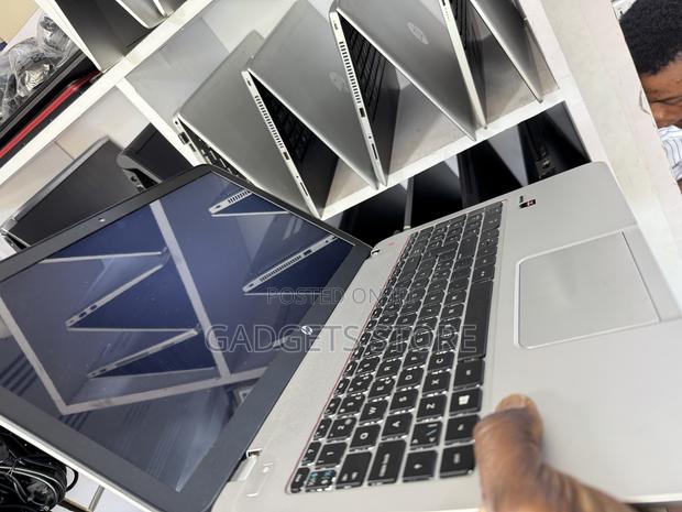 Laptop HP Envy 15 8GB AMD A8 SSD 256GB · Photo 3