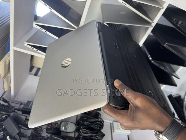 Laptop HP Envy 15 8GB AMD A8 SSD 256GB · Photo 1