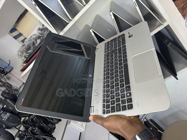 Laptop HP Envy 15 8GB AMD A8 SSD 256GB · Photo 2