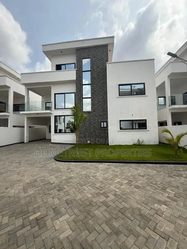 4bdrm Duplex in East Airport Mahama for rent · Photo 1
