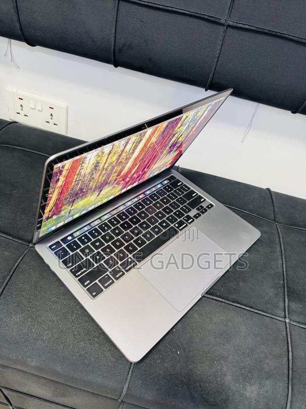 Laptop Apple MacBook Pro 2020 16GB Intel Core i5 SSD 512GB · Photo 2