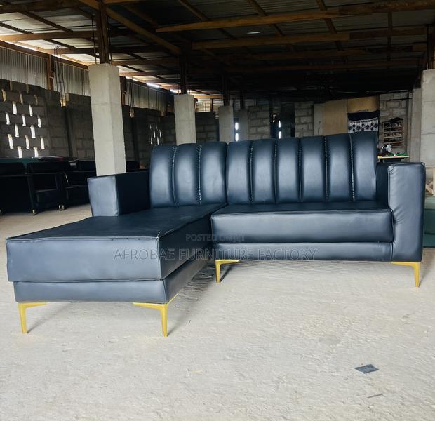 Quality Leather Simple Sofa · Photo 2