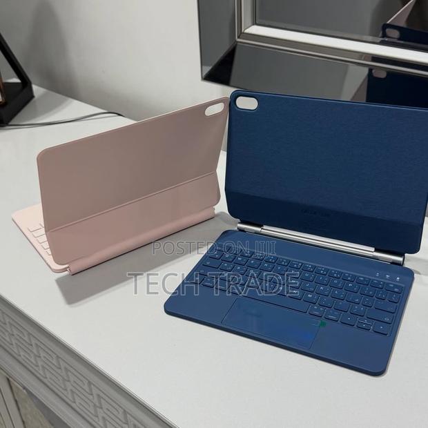 Original iPad Magic Keyboard All Inches Available(2500ghs-3800ghs) · Photo 1