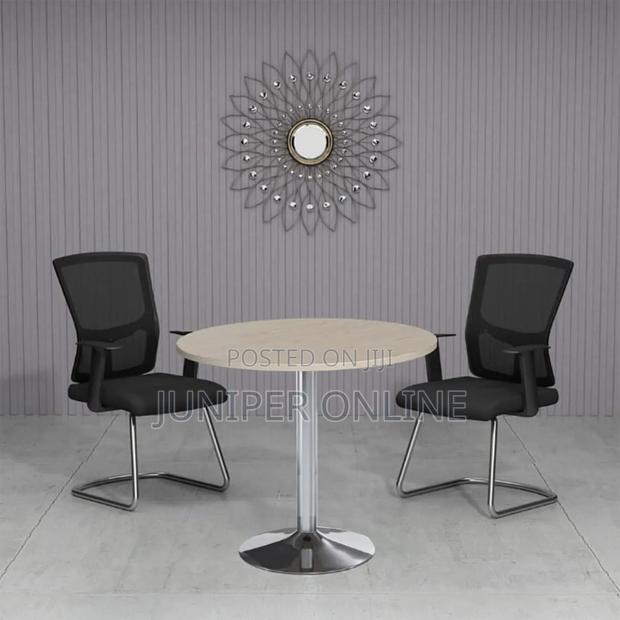 Meeting Table Cutis Anni · Photo 1