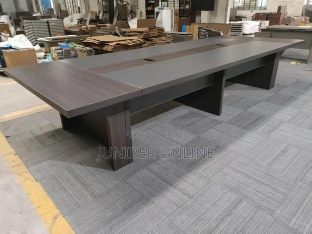 Conference Table Dadish Ening · Photo 3