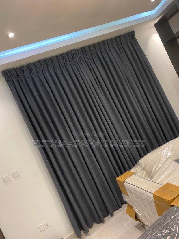 Classic Queen Curtain Heavy and Quality Blackout Curtains · Photo 3