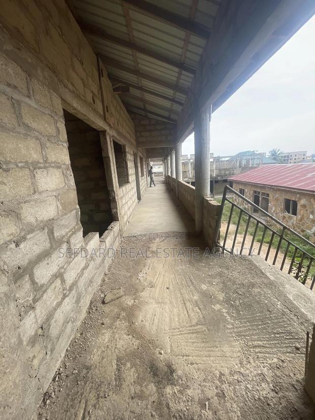 Prime School Complex on 8 Plots – Amasaman Cocobod Main Road for Sale. · Photo 8