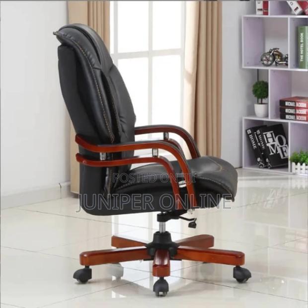 Swivel Chair Hrani Hransy · Photo 2