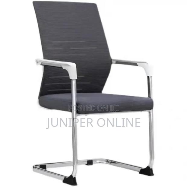 Visitor's/Waiting Chair Asurada Innoing · Photo 1