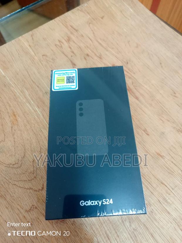 New Samsung Galaxy S24 128 GB Black · Photo 2