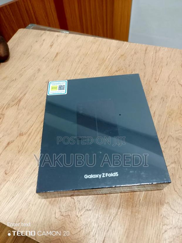 New Samsung Galaxy Z Fold 5 512 GB Black · Photo 1