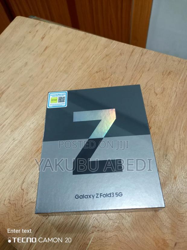 New Samsung Galaxy Z Fold4 256 GB Gray · Photo 1