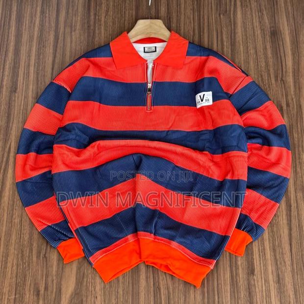 Striped Sweat Shirt · Photo 3
